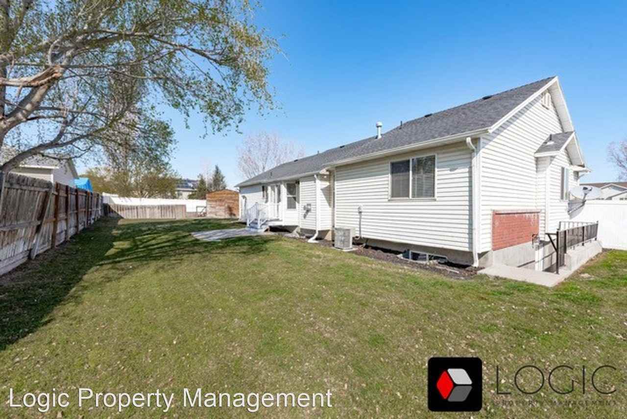 4865 W Mountain Park Cir - Photo 2 of 19