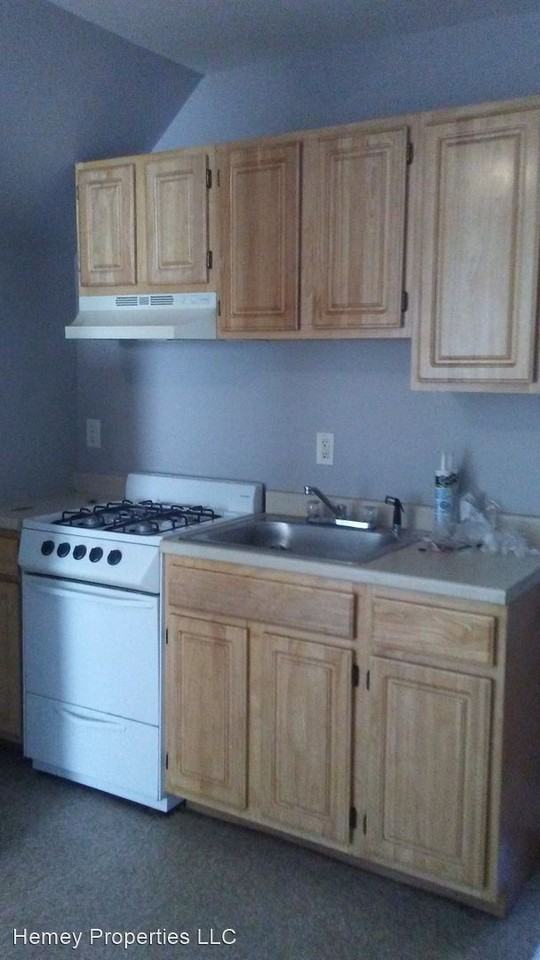 61 Woodbine Street - Photo 3 of 6