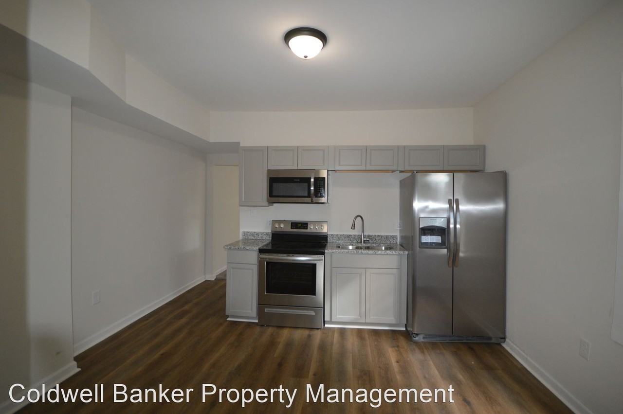 726 N Queen St - Photo 3 of 13