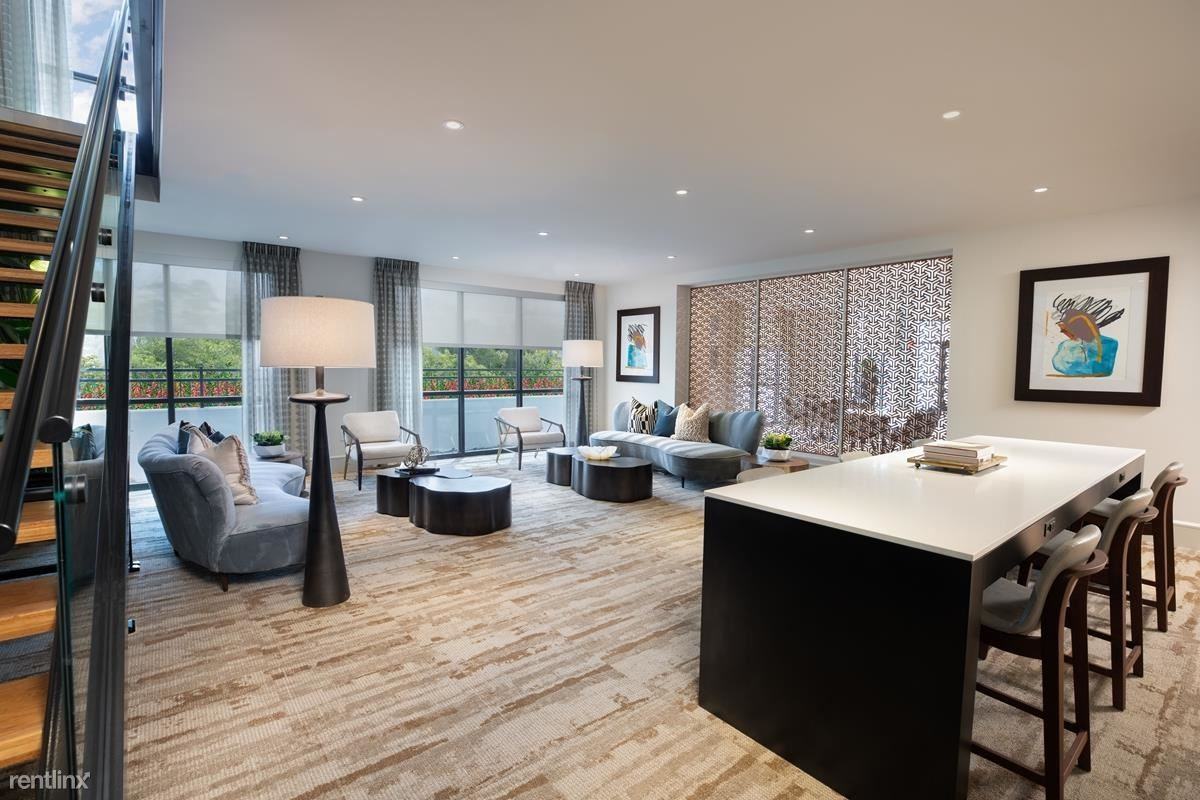 5004 Memorial Dr - Photo 3 of 26