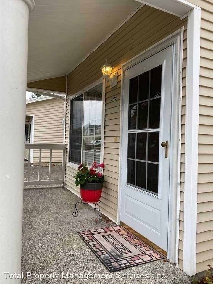 23311 62nd Ave S #F102 - Photo 2 of 19