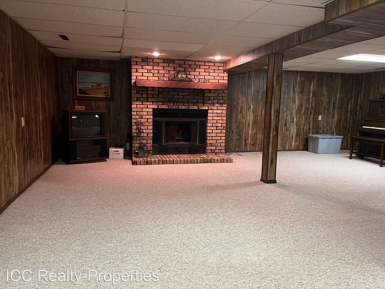 4021 10th St - Photo 3 of 4