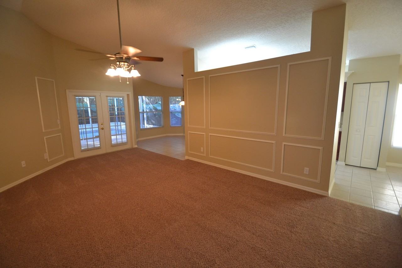 2204 Cattleman Dr - Photo 3 of 11