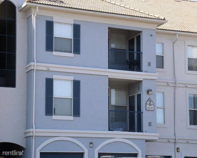 805 Lakeside Cir - Photo 3 of 31