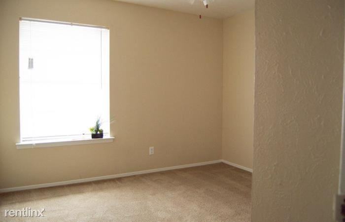 5201 Springlake Pkwy - Photo 3 of 7