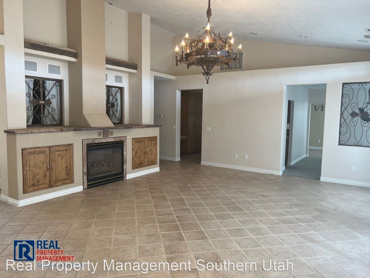 728 N Bandolier Ln - Photo 3 of 17