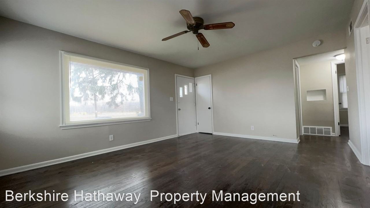 5650 N 43rd St - Photo 3 of 18
