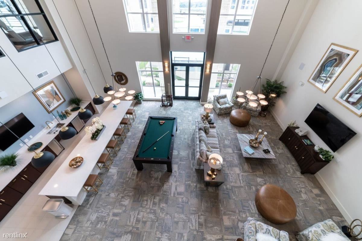 1160 Montgomery Blvd - Photo 2 of 20