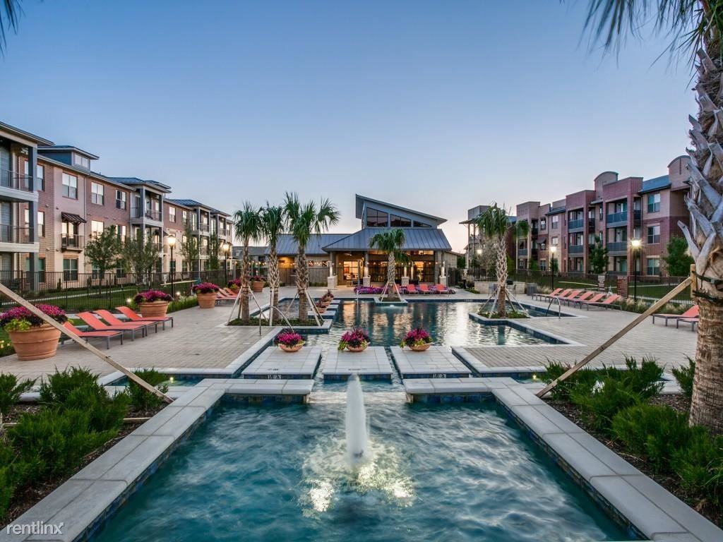 7997 Wade Blvd - Photo 2 of 41