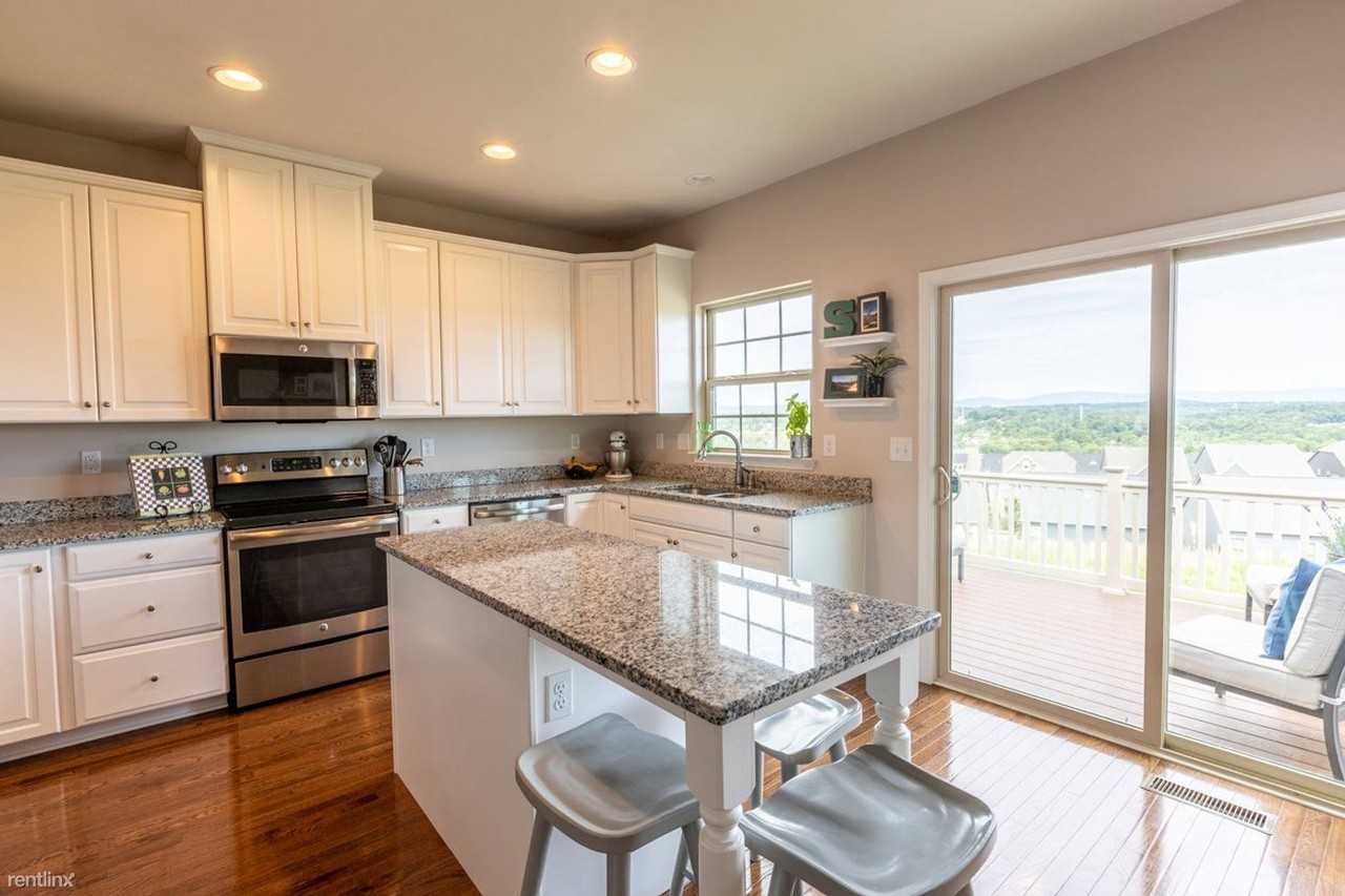 1480 Delphi Ln - Photo 3 of 44