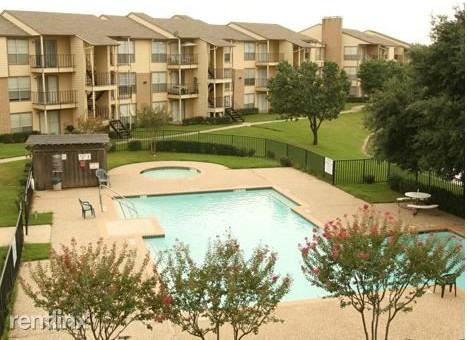 1401 El Camino Real - Photo 2 of 9