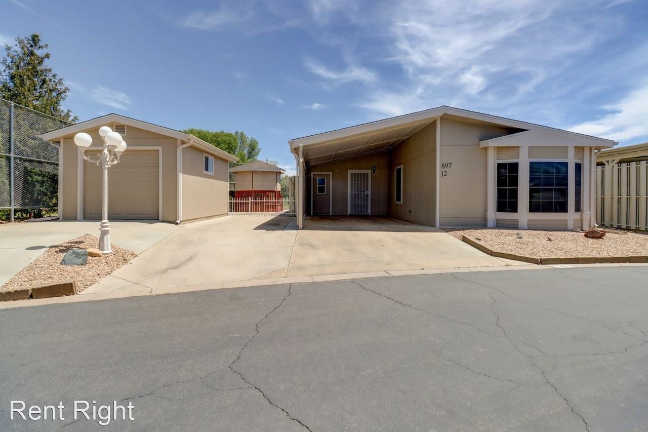 897 Creekview Dr - Photo 3 of 40