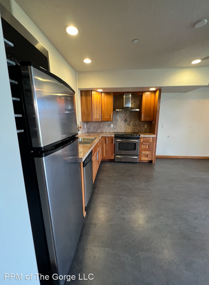 1105 Wilson Street Apartments 1105 Wilson St, Hood River, OR 97031