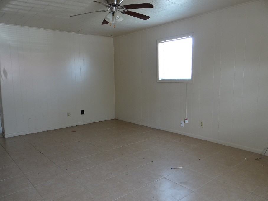 1217 S 15th St - Photo 2 of 7