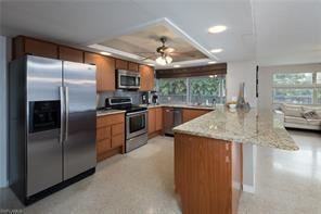 1592 Manchester Blvd - Photo 2 of 14