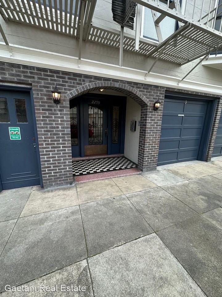 2295 Francisco Street - Photo 3 of 17