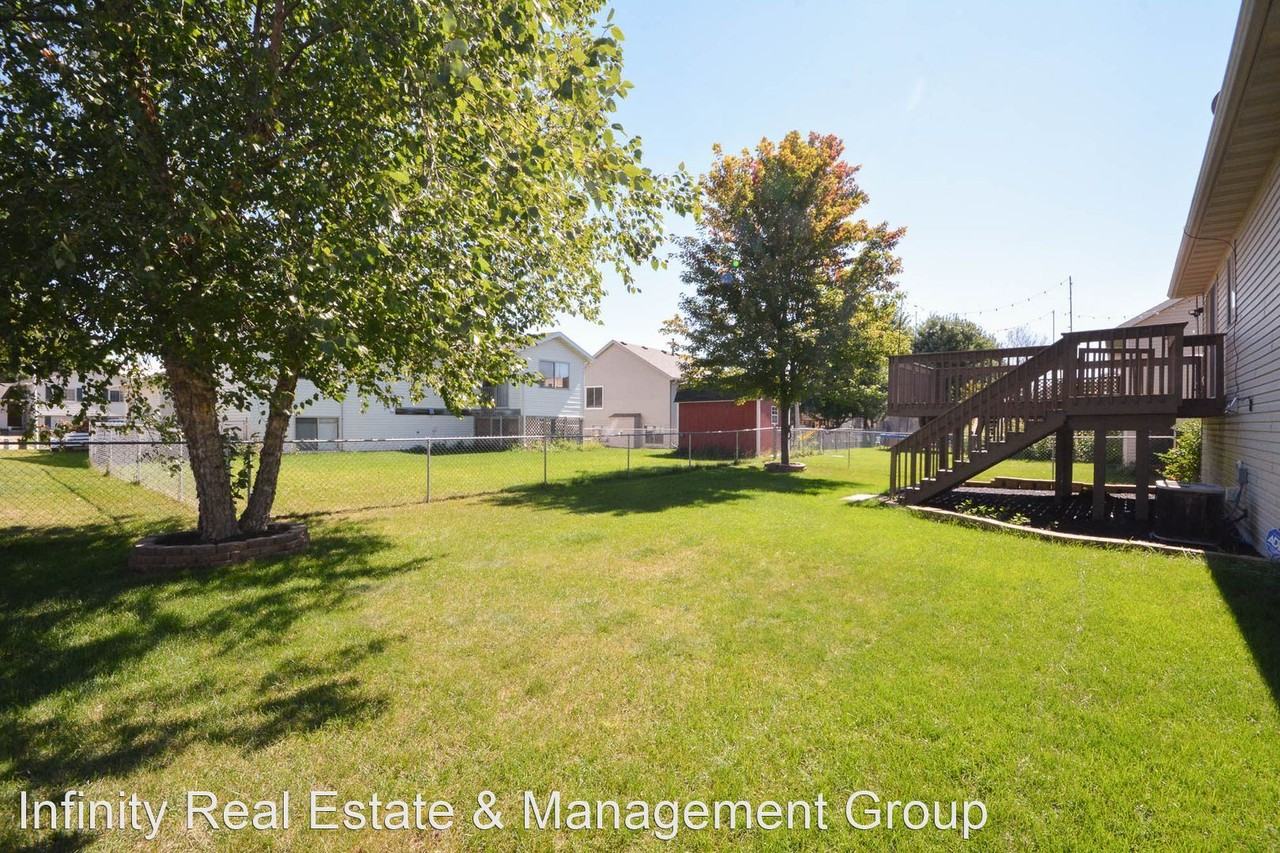 5820 49th Ave Nw - Photo 2 of 21