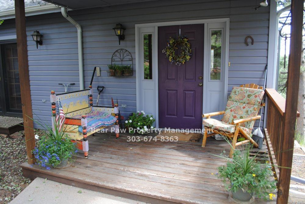 708 Kinnikinnik Hill - Photo 2 of 24