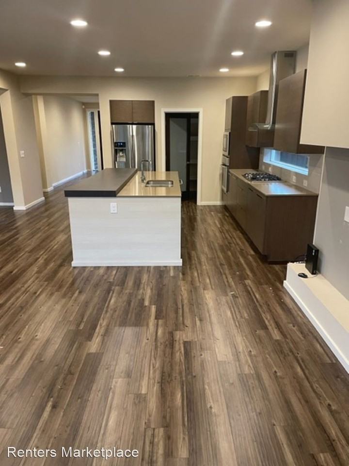 5689 S 328th Pl - Photo 3 of 18