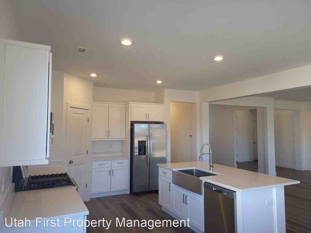 408 S Cecita Way - Photo 3 of 49