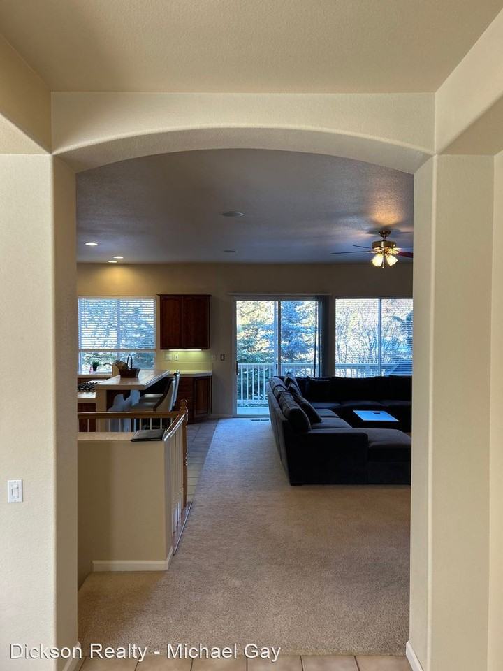 3795 Bridge Creek Ct - Photo 3 of 26