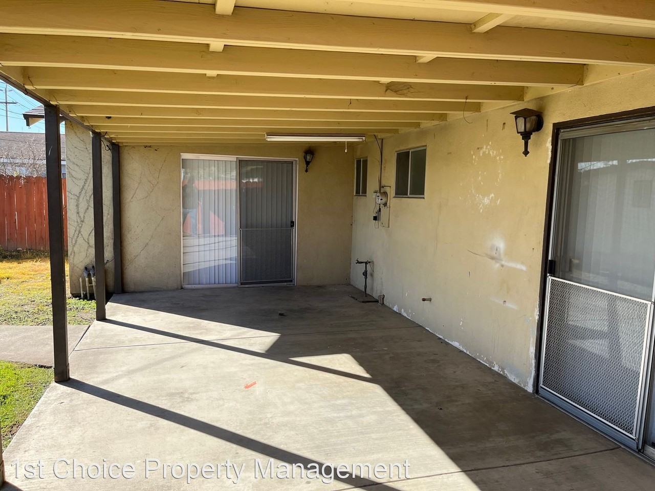 1506 N Pine St - Photo 3 of 11