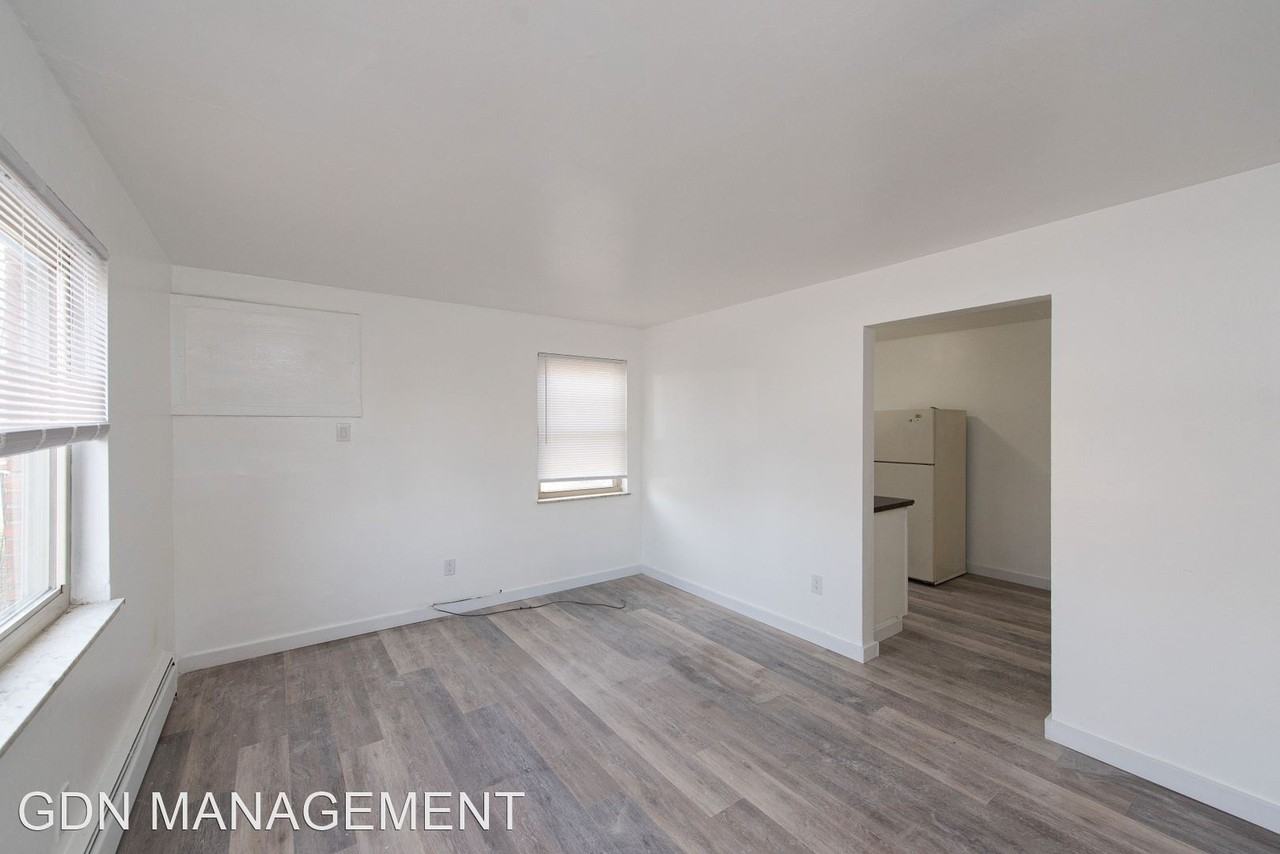 505 OLDEN AVENUE - Photo 3 of 17