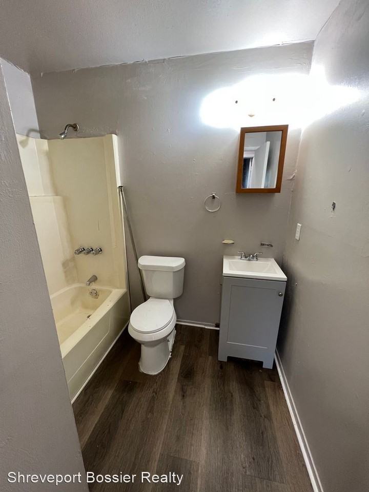 1221 Pin Oak Pl - Photo 3 of 12