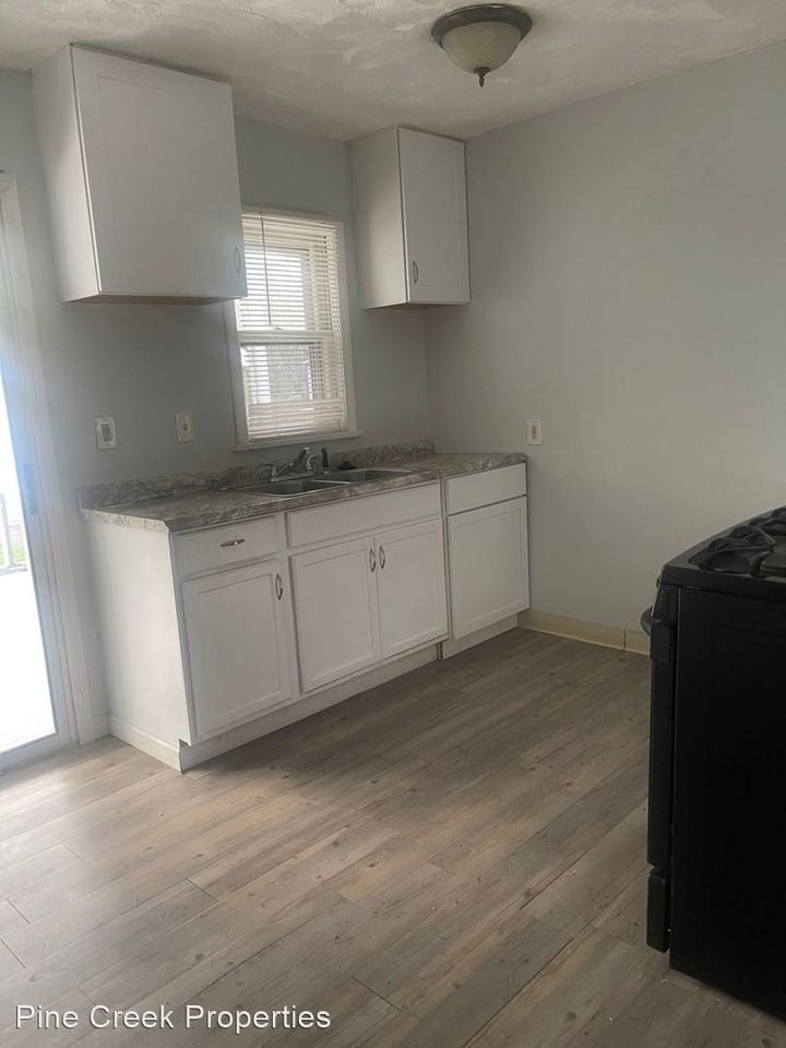 295 Grand Blvd - Photo 2 of 8