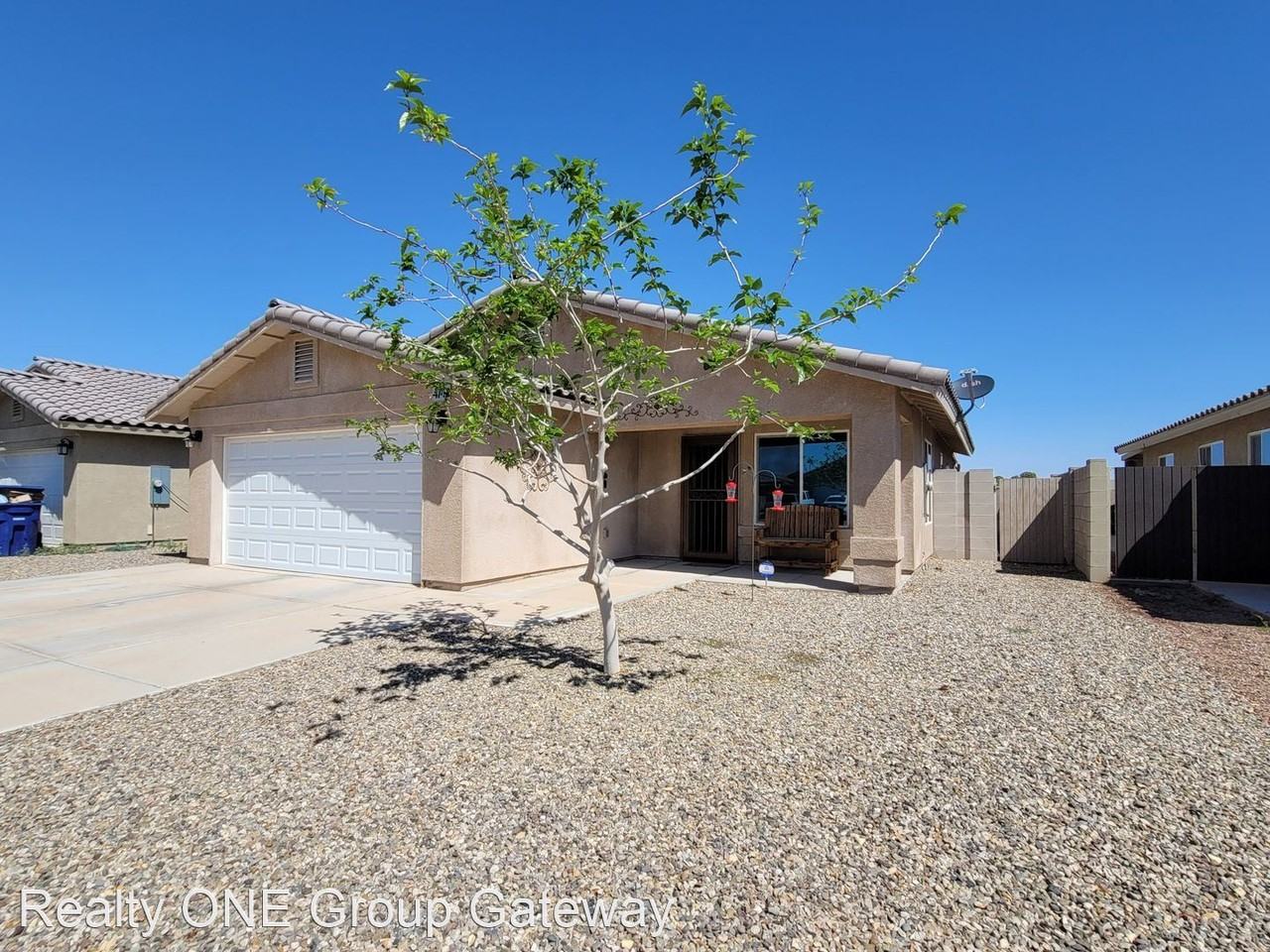 4742 W 10th Ln - Photo 2 of 18