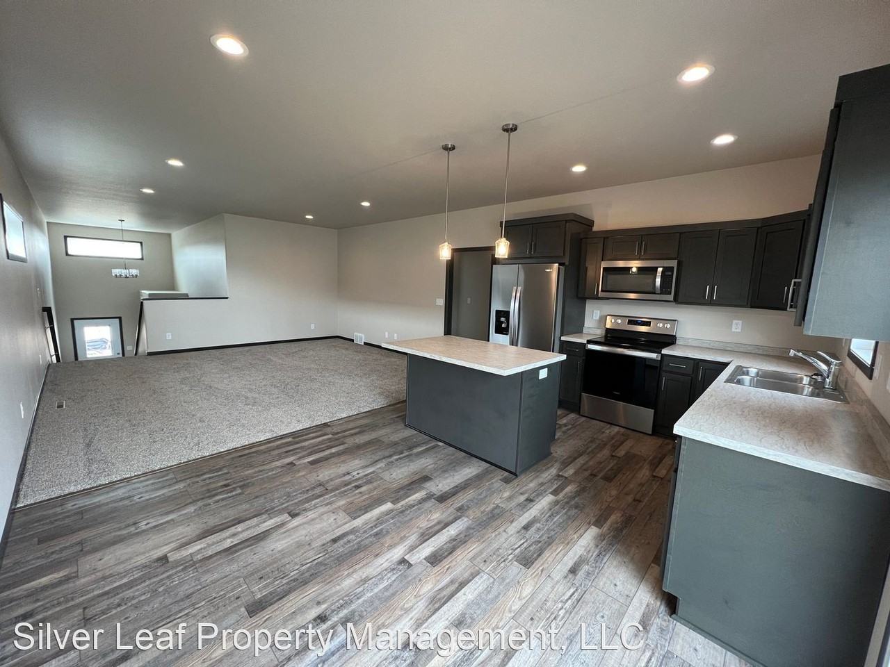 1508 Keystone Cir Ne - Photo 2 of 18