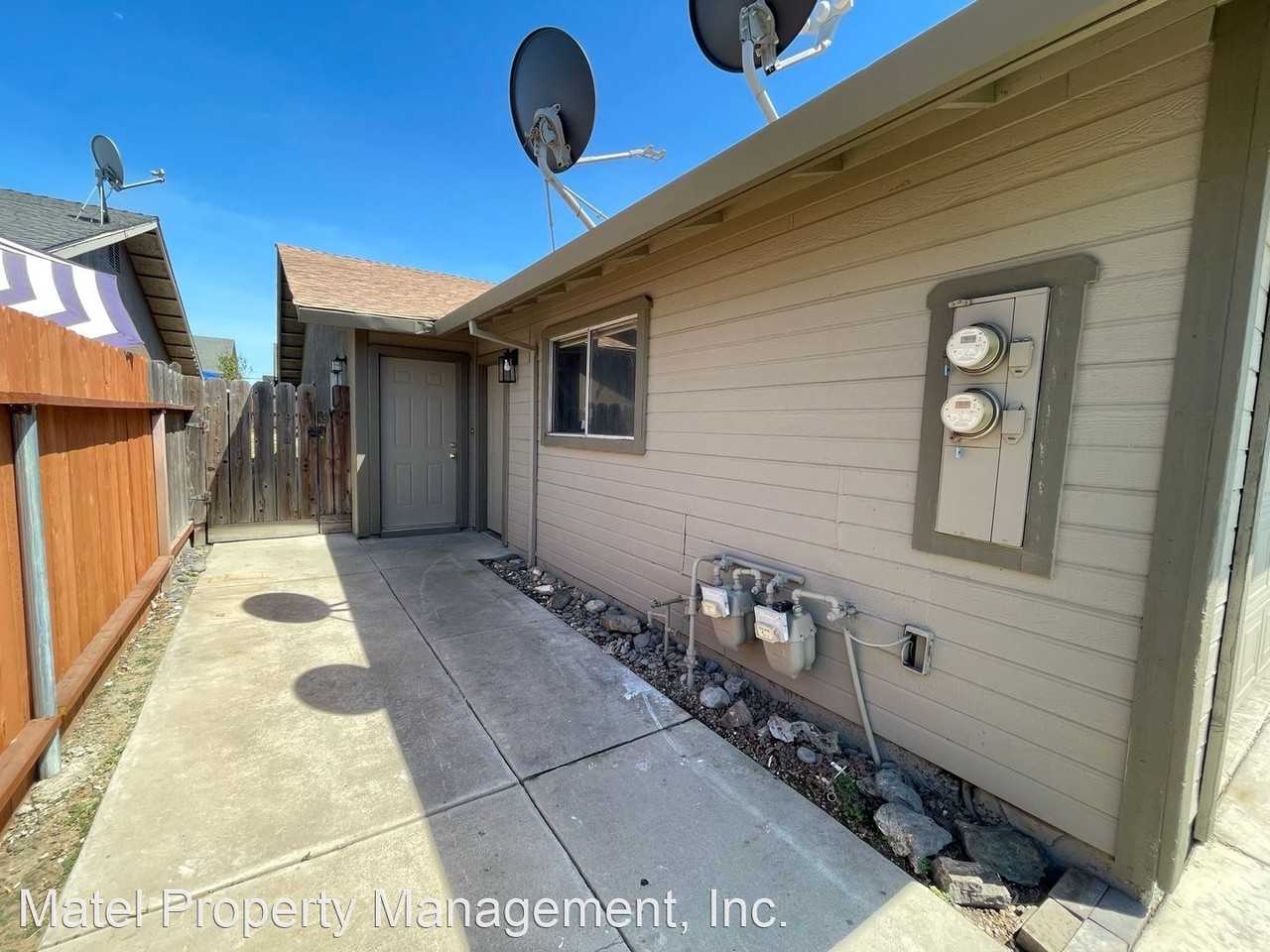 5904 & 5906  STRETCH DR - Photo 2 of 18