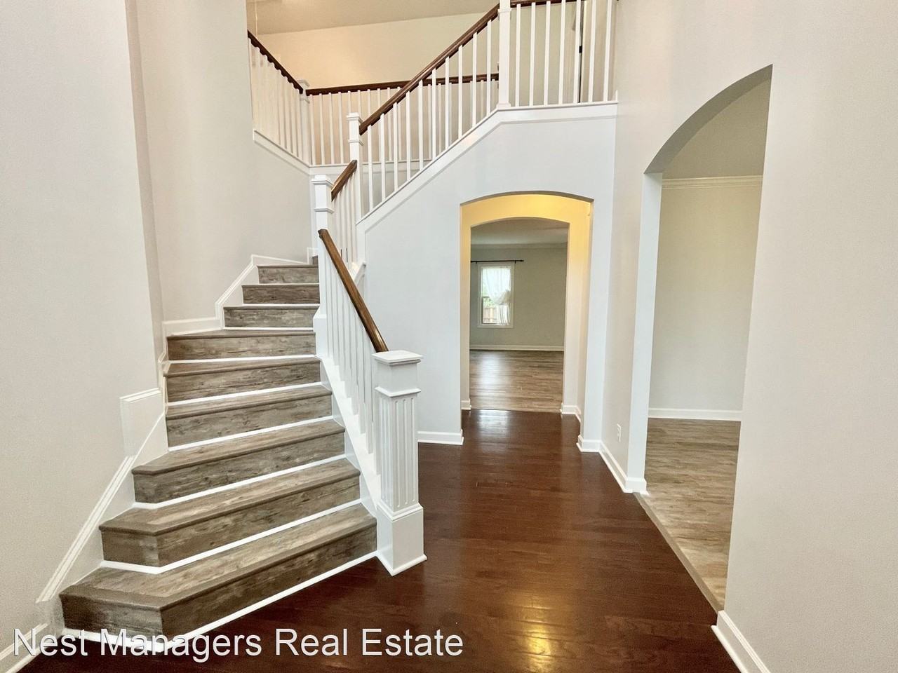 3037 Eagle Crest Ln - Photo 2 of 32
