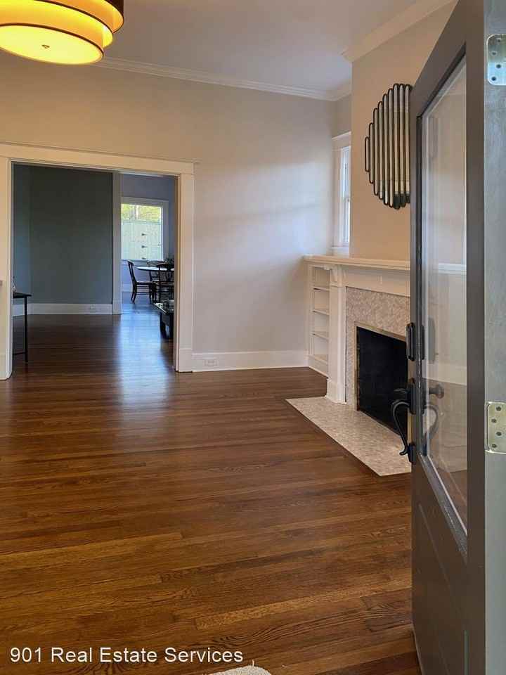 1325 Carr Ave - Photo 3 of 11