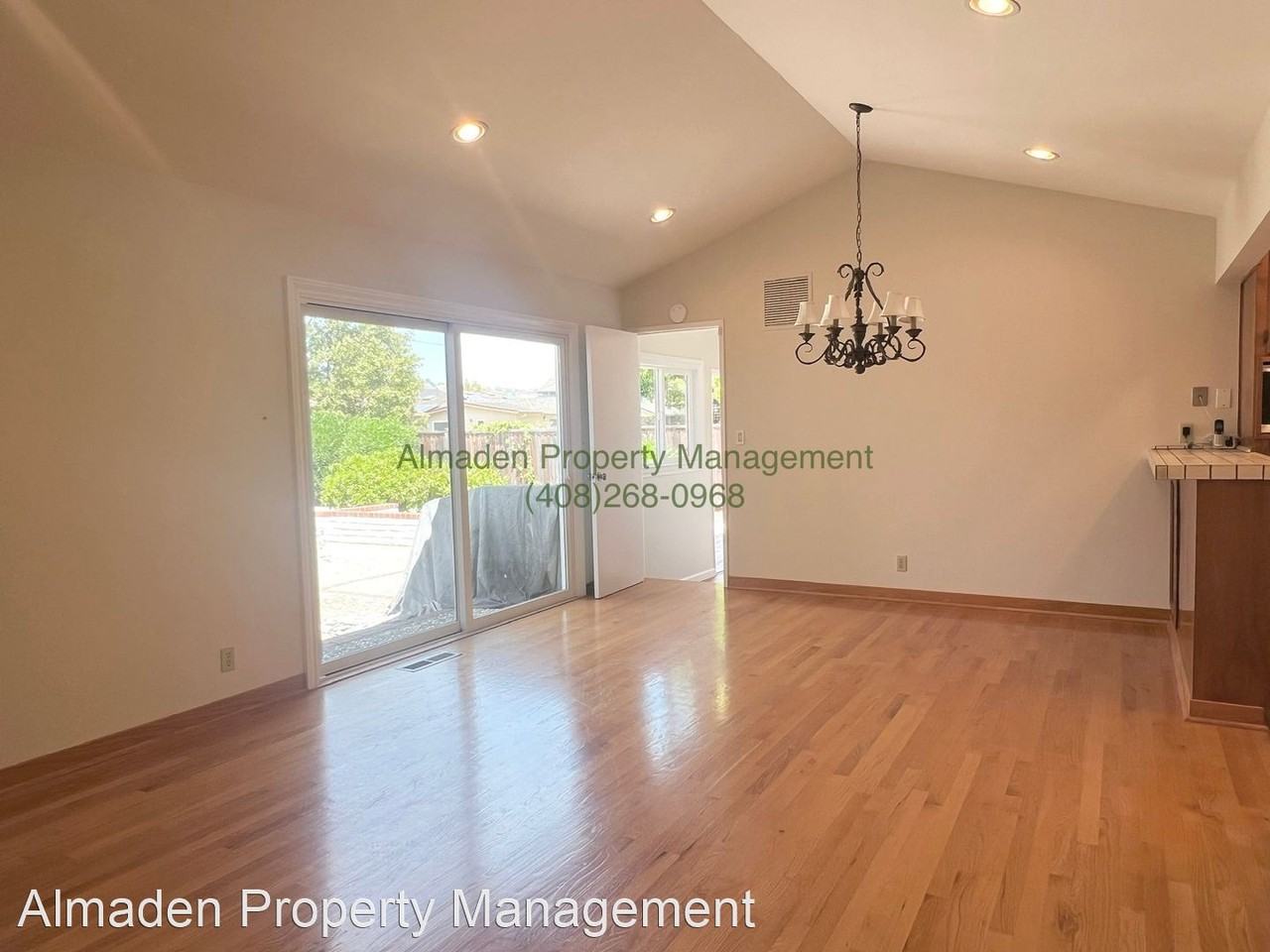 1133 Corvallis Dr - Photo 2 of 16