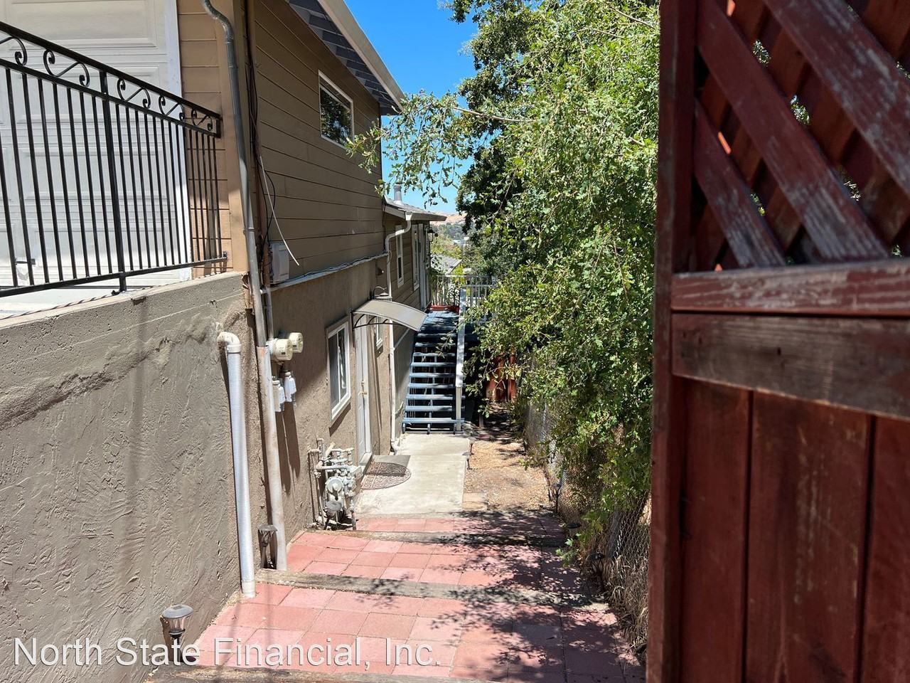 1661 Terrace Rd #B - Photo 3 of 15