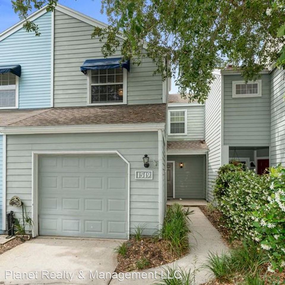 1519 Spindrift Cir W - Photo 2 of 30