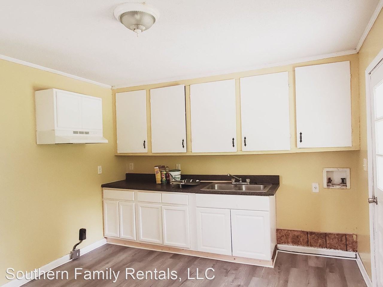 102 Celia Dr - Photo 3 of 10