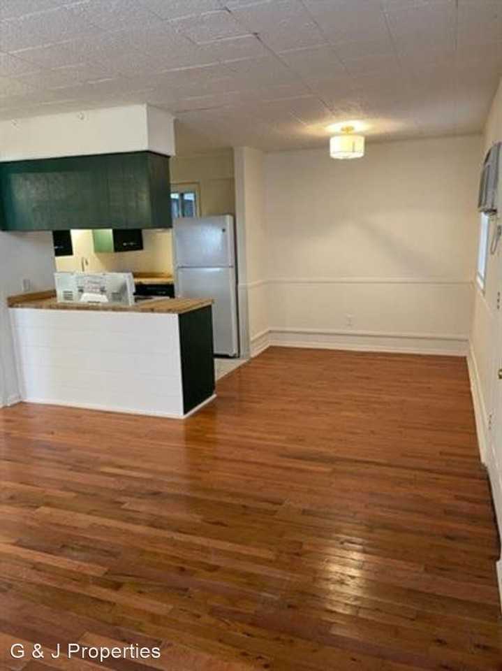 649 South Avenue - Antique House - Photo 2 of 6