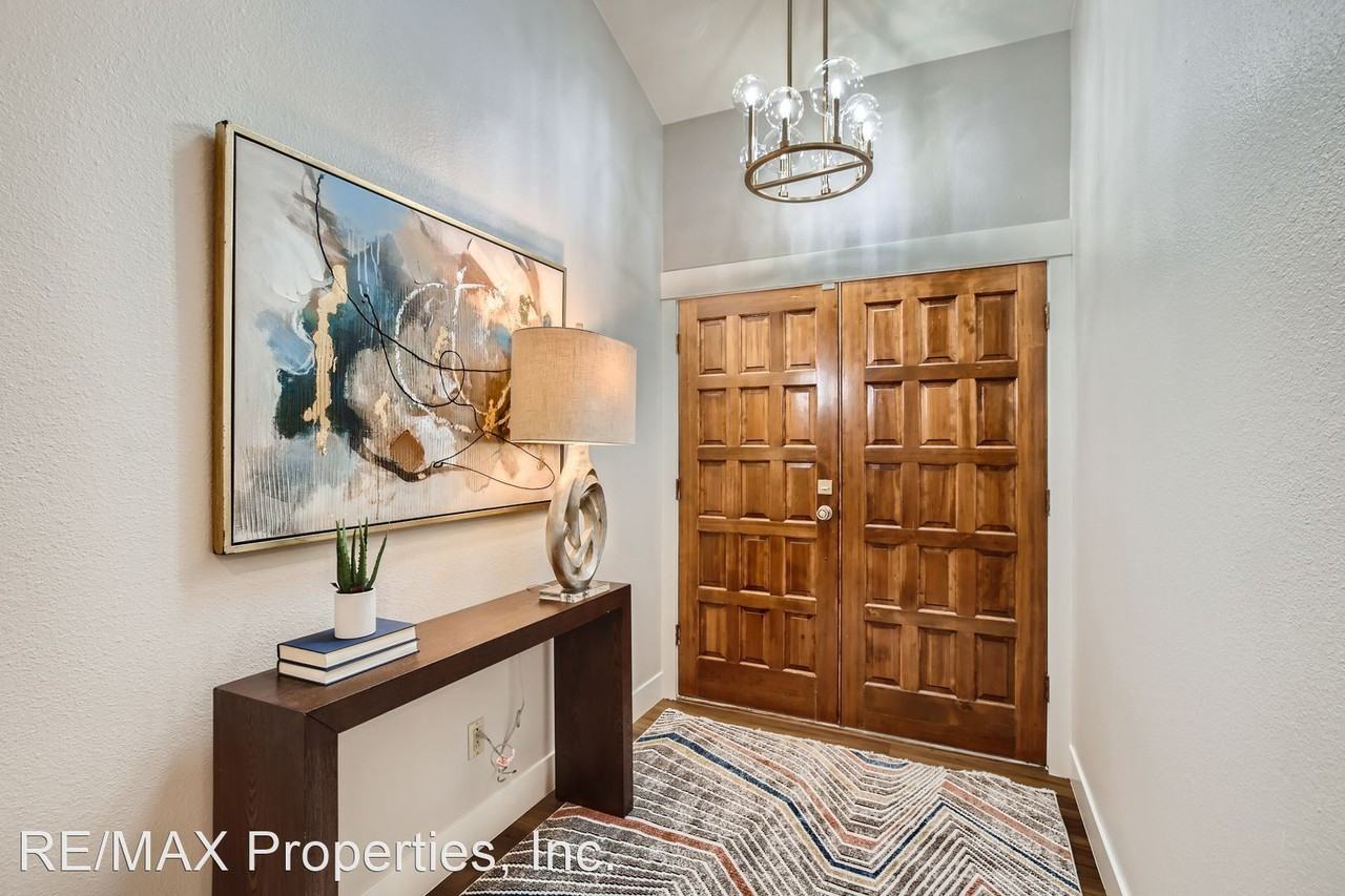 707 Count Pourtales Dr - Photo 2 of 35