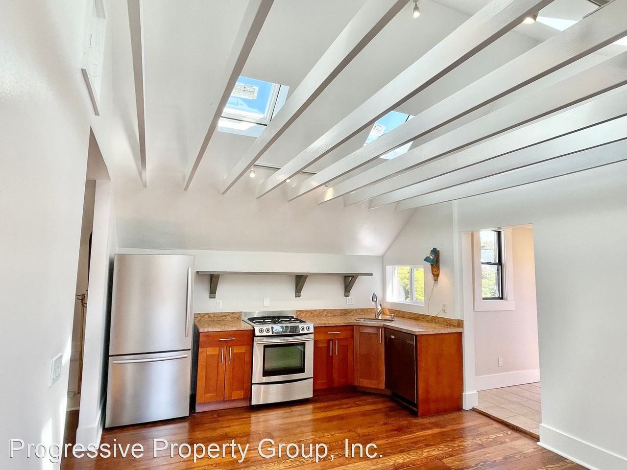 589 Missouri St - Photo 2 of 22