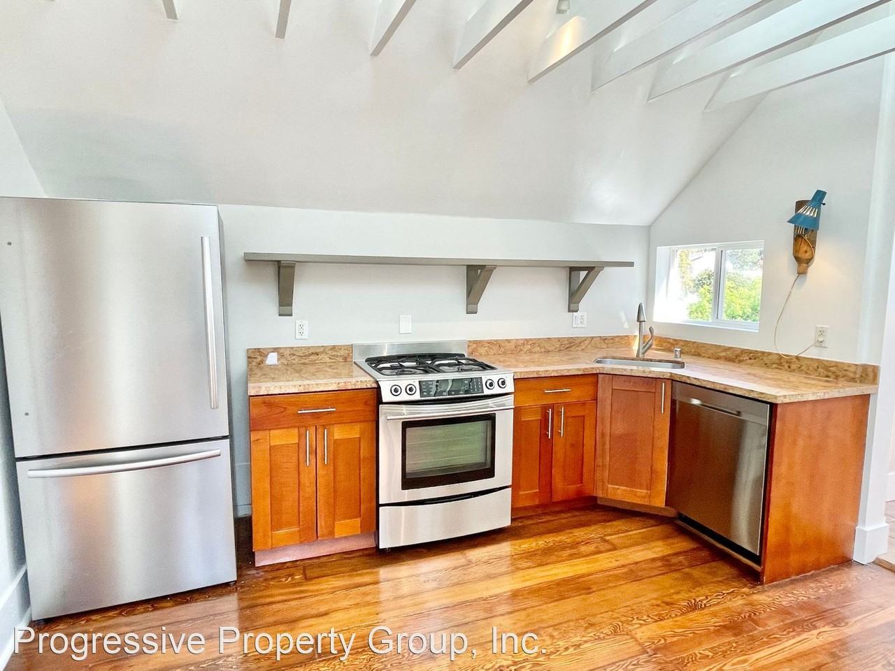 589 Missouri St - Photo 3 of 22