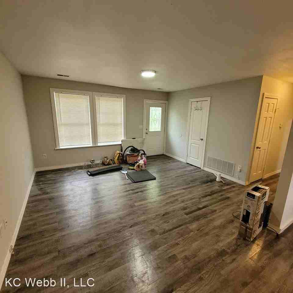 8024 Montgall Ave - Photo 3 of 7