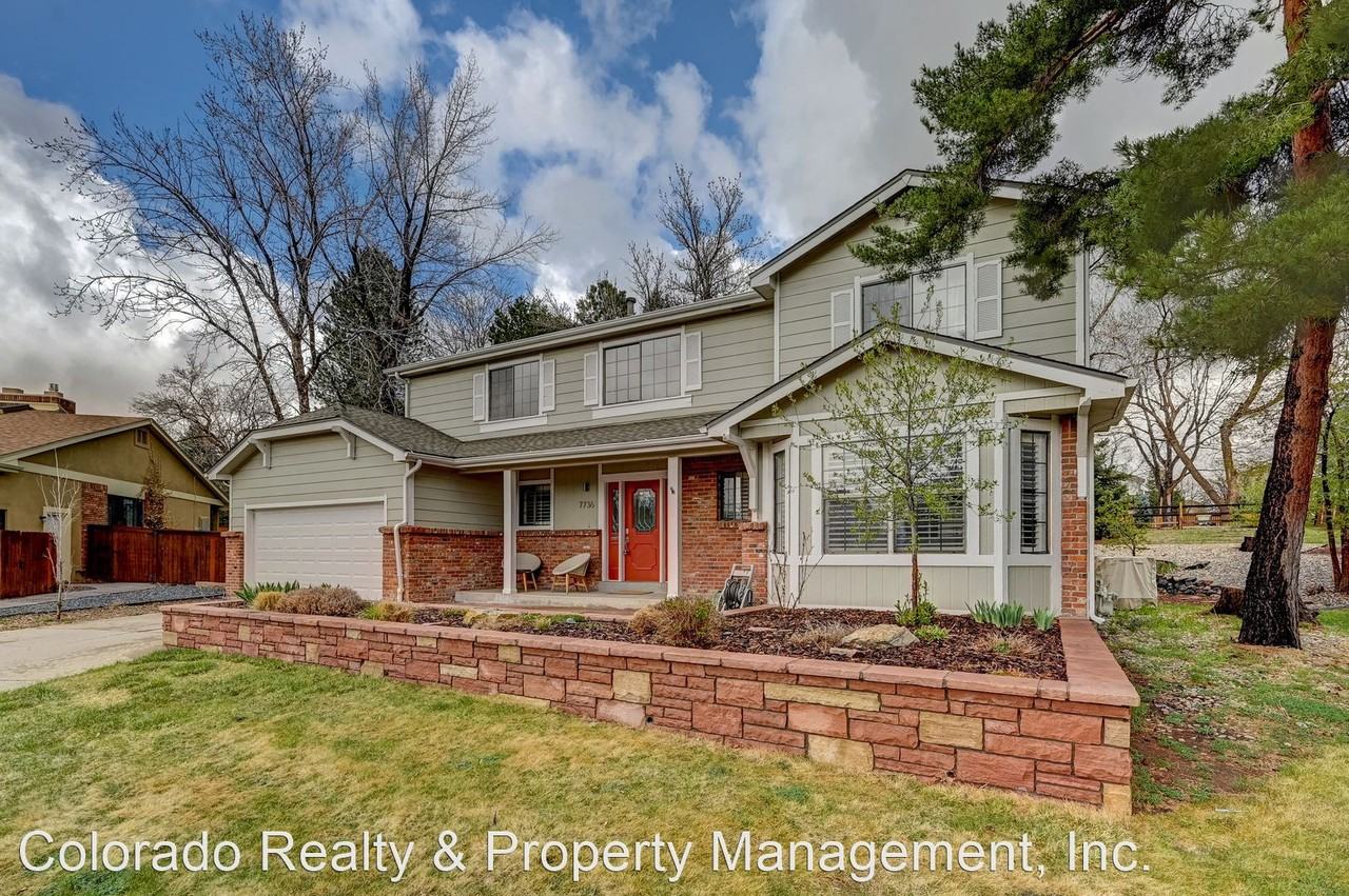 7736 S Crocker Ct - Photo 2 of 50