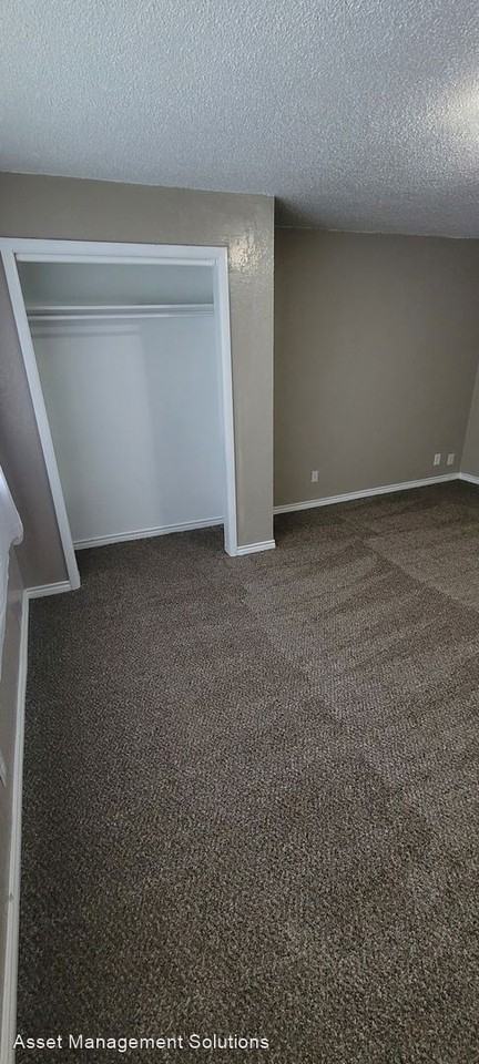 1221 Sw 58th St - Photo 3 of 23