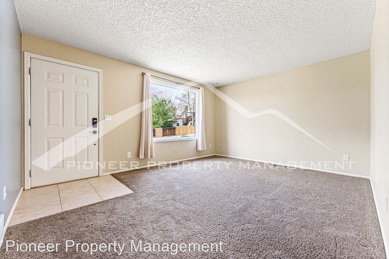 4492 S Cole St - Photo 3 of 24