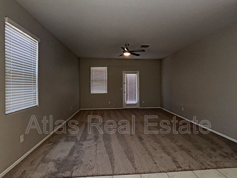 30210 W Pinchot Ave - Photo 3 of 17