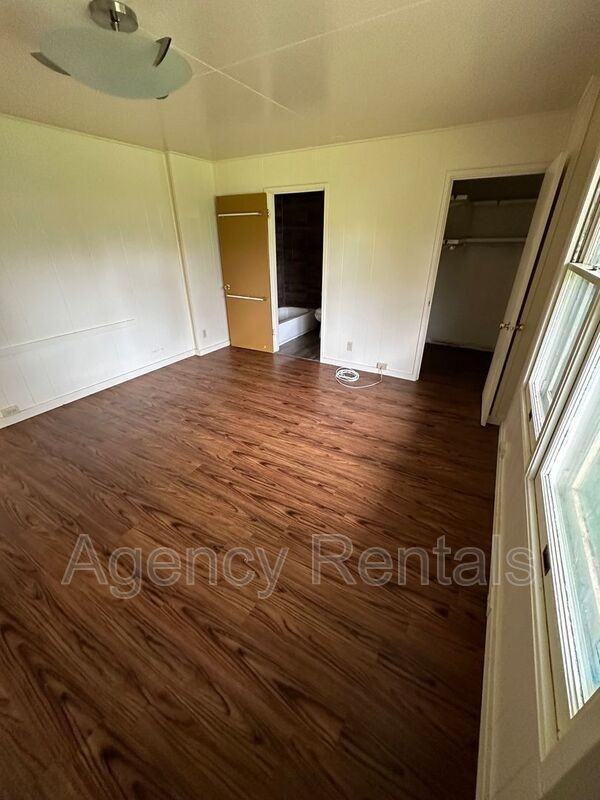 1678 Hoolulu Rd - Photo 3 of 11