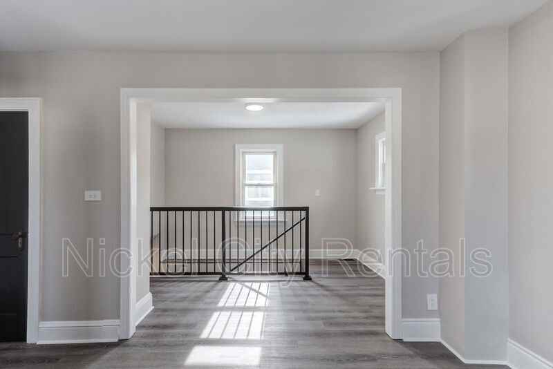 40 Devuono St - Photo 3 of 22