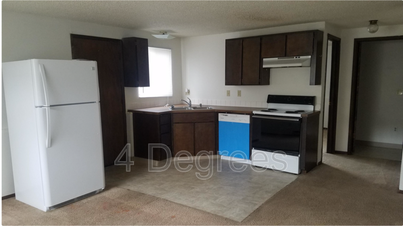 2910 N Stone St - Photo 2 of 4